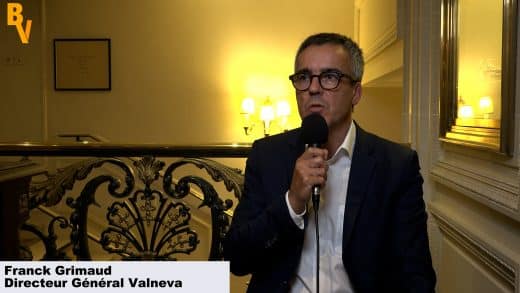 Franck Grimaud Directeur Général Valneva avec Didier Testot (Tous droits réservés 2022 www.labourseetlavie.com)